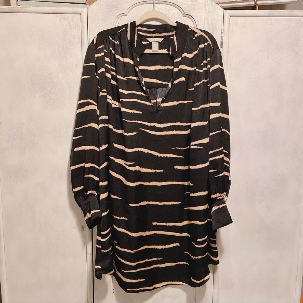 H&M Black and Tan Striped Tunic Size XL
